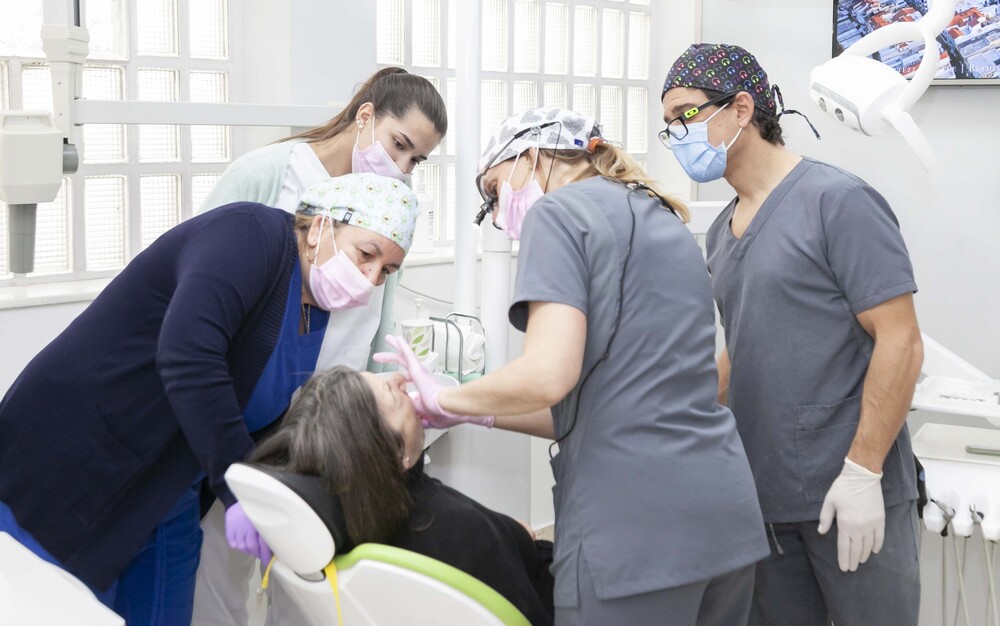 cirugia en clinica dental